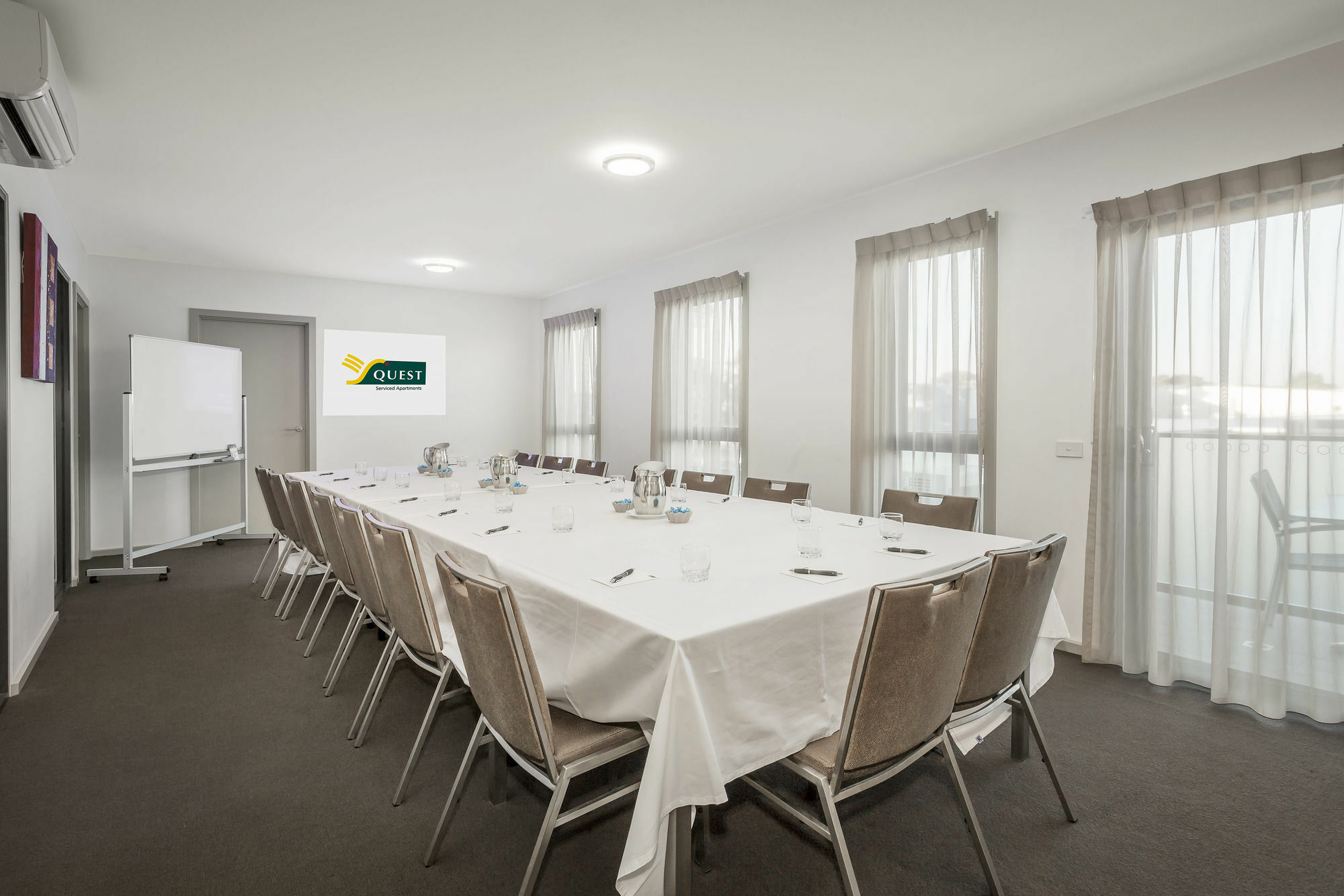 Quest Werribee Aparthotel Kültér fotó